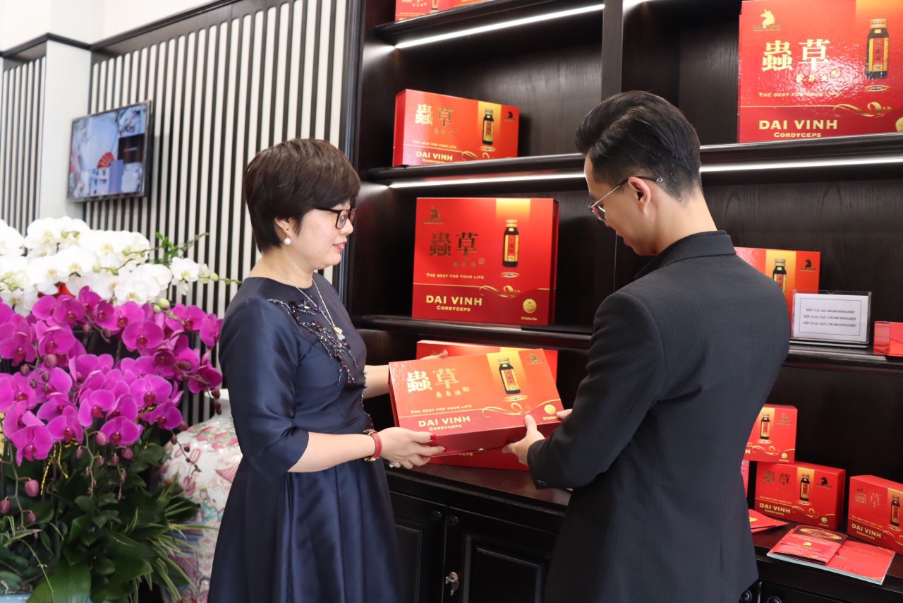 Báo 24h.com.vn viết về Đông Trùng Hạ Thảo Đại Vinh